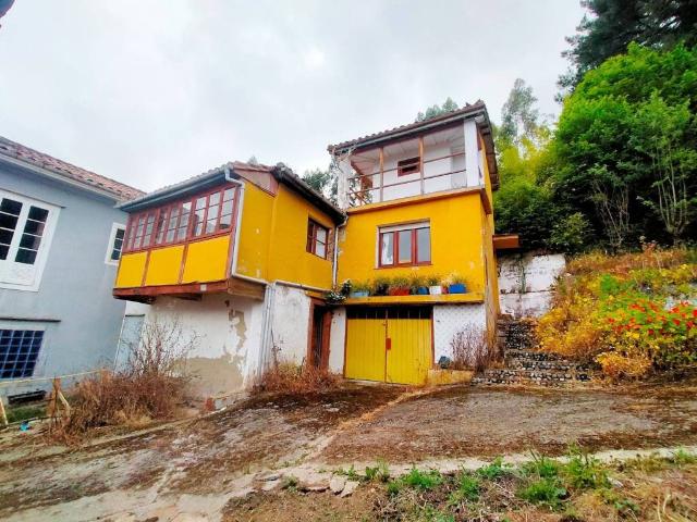 Casa rústica / Caserío en Venta en Pravia