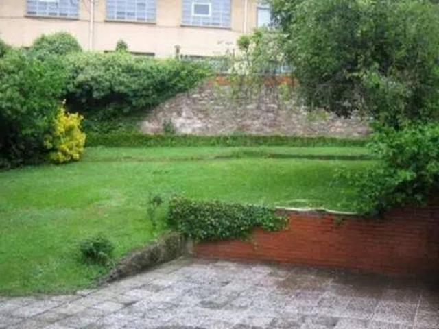 Casa rústica / Caserío en Venta en Pradoluengo