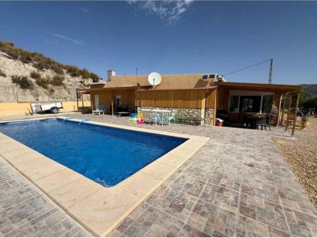 Casa rústica / Caserío en Venta en Purchena