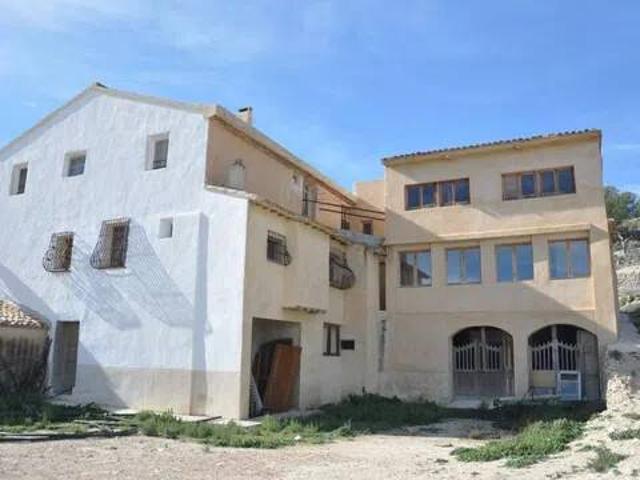 Casa rústica / Caserío en Venta en Relleu