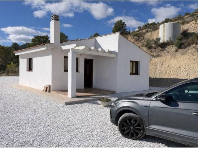 Casa rústica / Caserío en Venta en Relleu