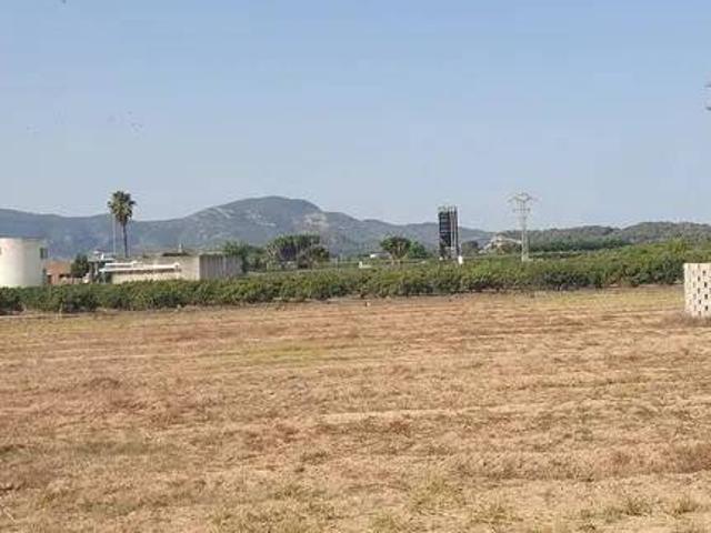 Casa rústica / Caserío en Venta en Riola