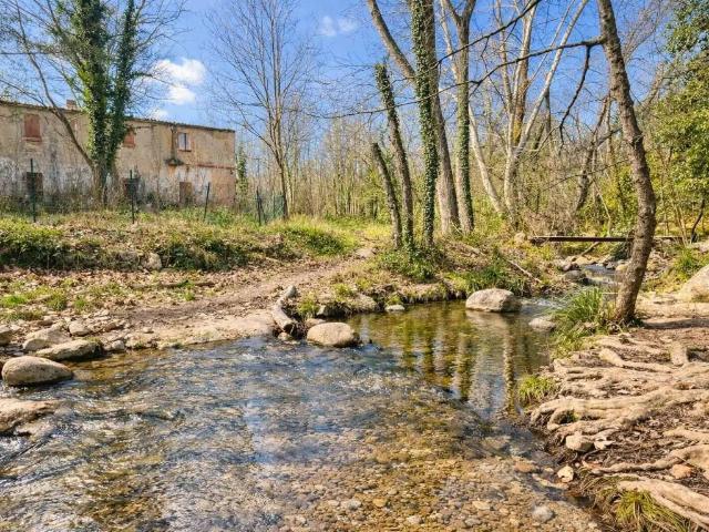 Casa rústica / Caserío en Venta en Riells i Viabrea