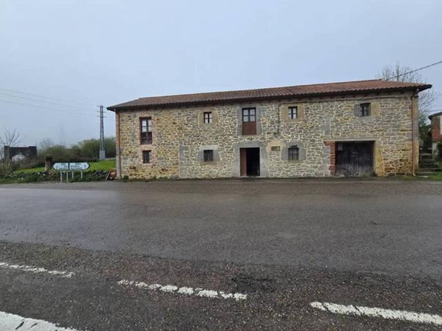 Casa rústica / Caserío en Venta en Ruesga