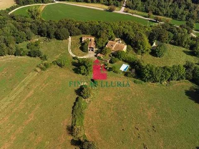 Casa rústica / Caserío en Venta en Sant Aniol de Finestres