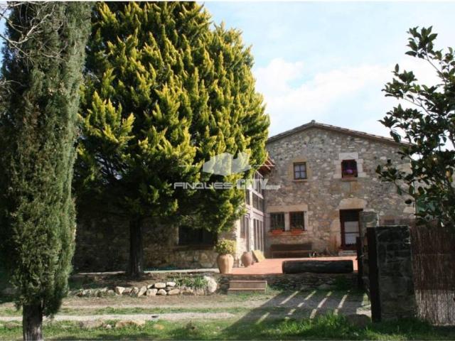 Casa rústica / Caserío en Venta en Sant Aniol de Finestres