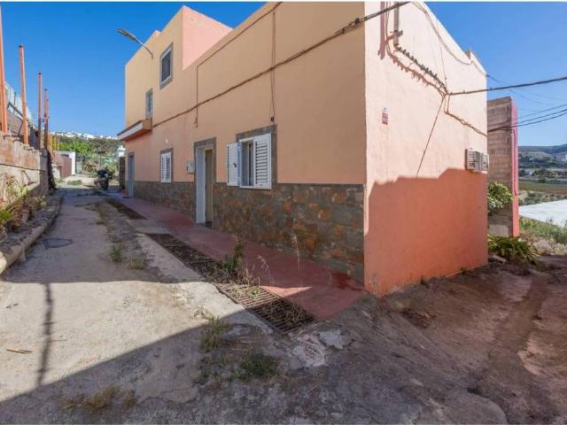 Casa rústica / Caserío en Venta en Santa María de Guía de Gran Canaria