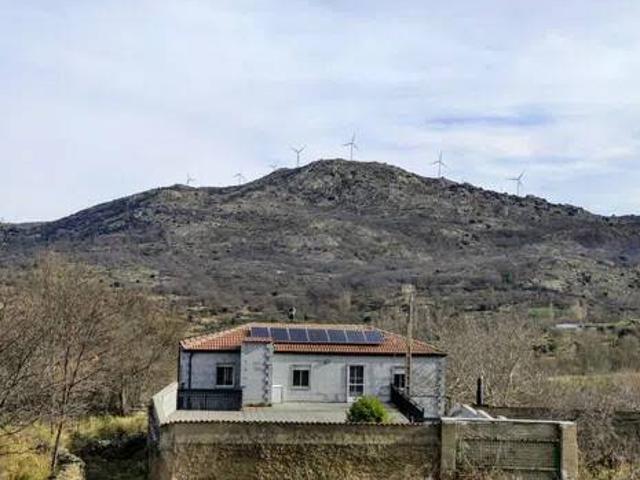 Casa rústica / Caserío en Venta en Sanchotello