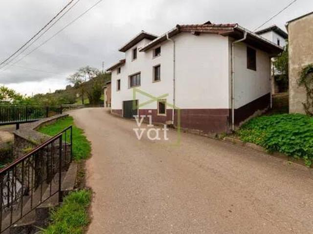 Casa rústica / Caserío en Venta en Salas