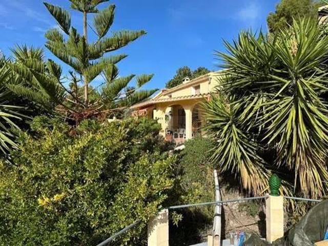 Casa rústica / Caserío en Venta en Sella