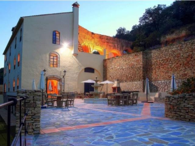 Casa rústica / Caserío en Venta en Setenil de las Bodegas