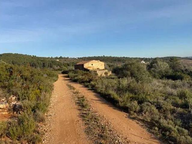 Casa rústica / Caserío en Venta en Sierra Engarcerán