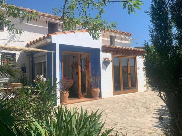 Casa rústica / Caserío en Venta en Sierra Engarcerán