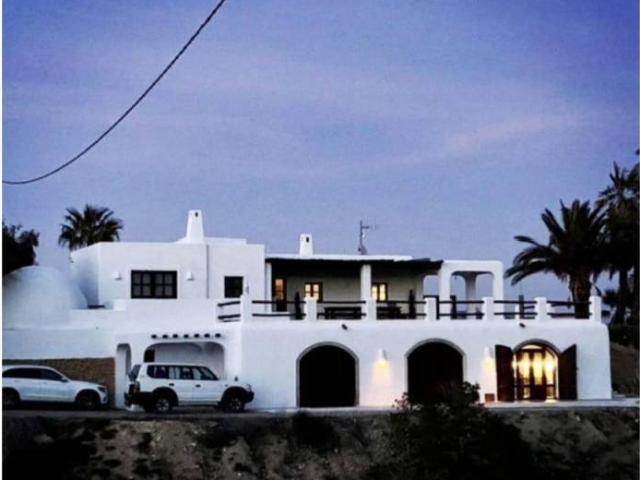 Casa rústica / Caserío en Venta en Sorbas