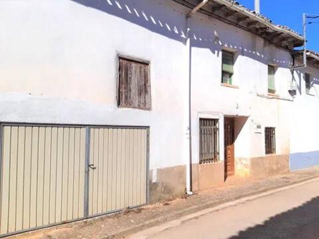 Casa rústica / Caserío en Venta en Sotresgudo