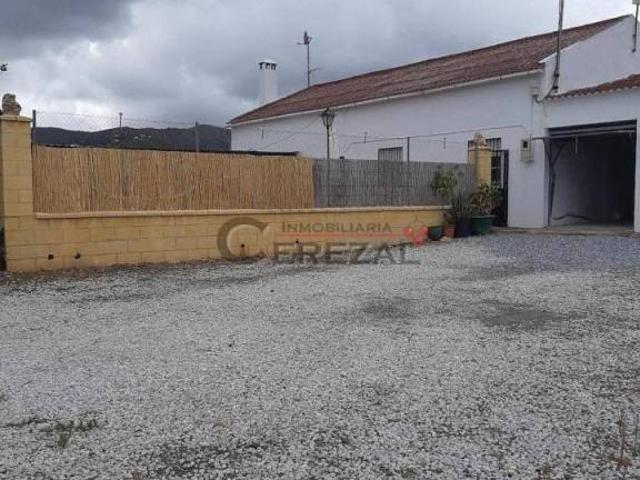 Casa rústica / Caserío en Alquiler en Almáchar
