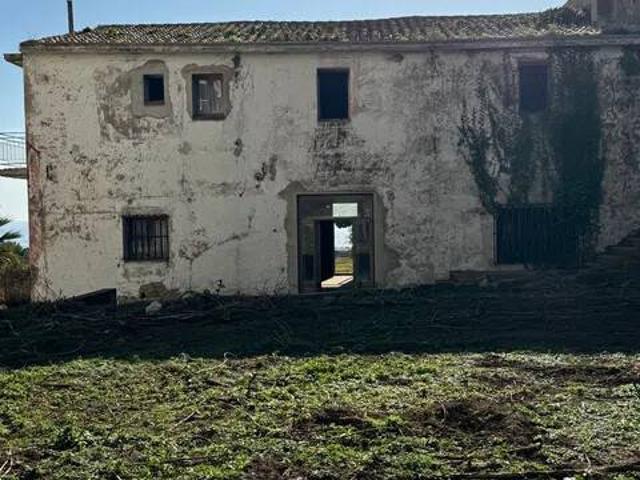 Casa rústica / Caserío en Alquiler en Calella
