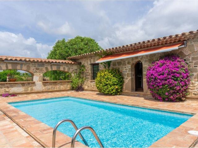 Casa rústica, Castell Platja d&apos Aro