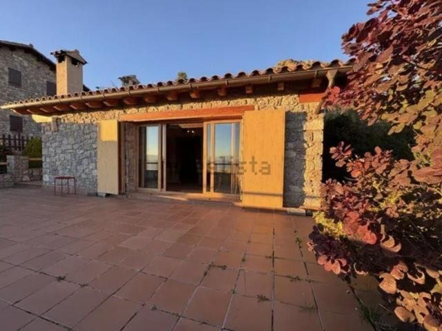 Casa rústica, Castellar de n&apos Hug