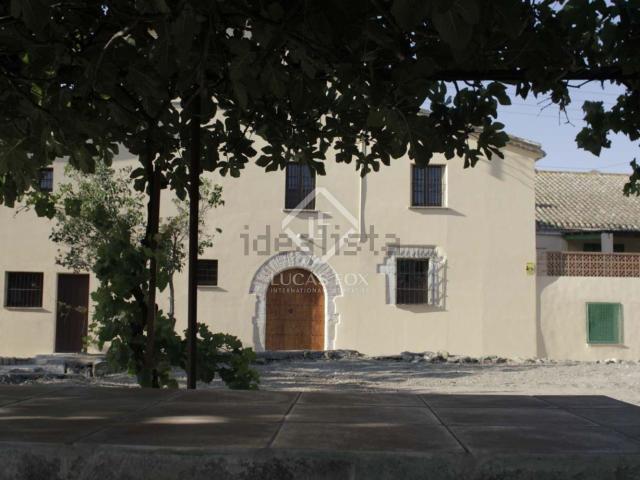 Casa rústica, Castellet i la Gornal