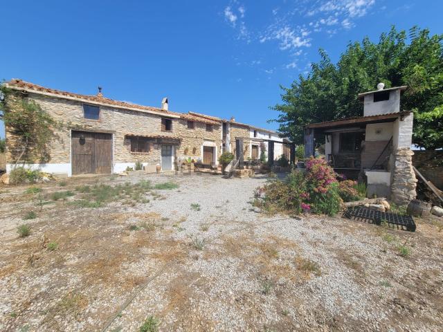 Casa rústica, Cuevas de Vinroma