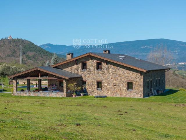 Casa rústica, Alás i Cerc
