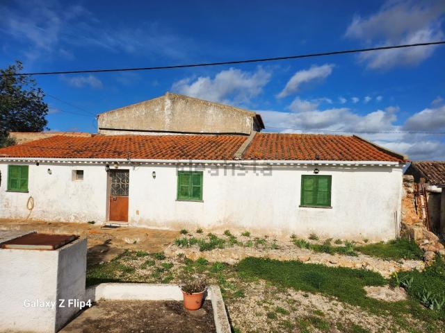 Casa rústica, Alcantarilha e Pêra