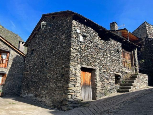 Casa rústica, Alins