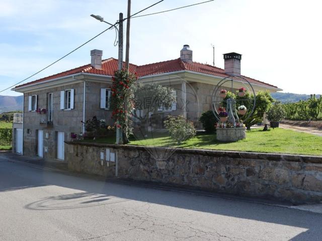 Casa rústica, Alpendorada Várzea Torrão