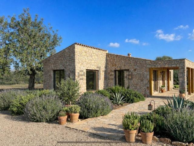 Casa rústica, Arta