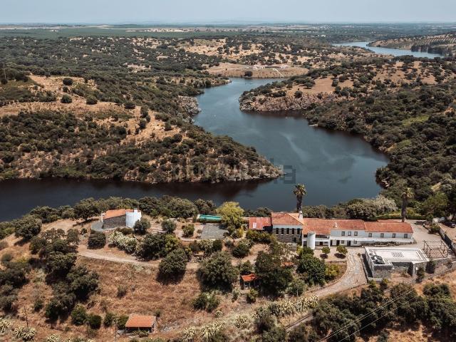 Casa rústica, Avis