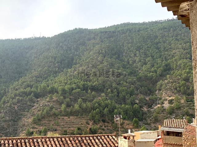 Casa rústica, Ayna