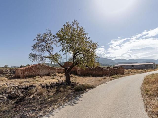 Casa rústica, Baza