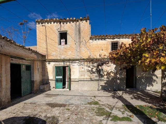 Casa rústica, Baza