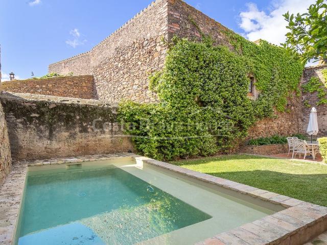 Casa rústica, Gualta