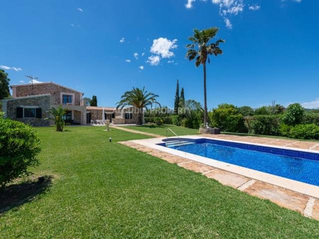 Casa rústica de alto standing de 5 dormitorios en venta Alcúdia, Baleares