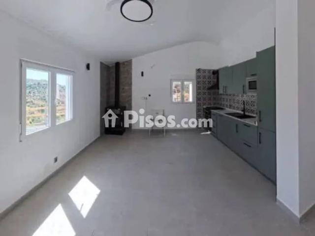 Casa rústica en alquiler en Calle del Calvario