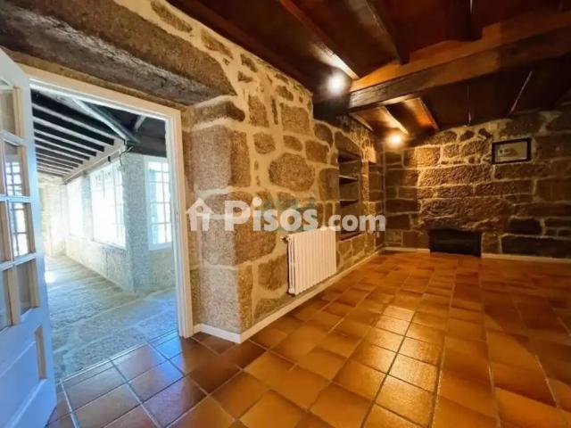 Casa rústica en alquiler en San Cibrao Das Viñas Capital