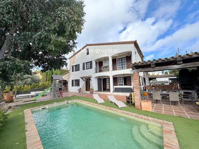 Casa rustica en el centro de Platja d'Aro! 285m² Platja d'Aro