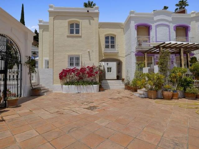 Casa rústica en venta Benahavís