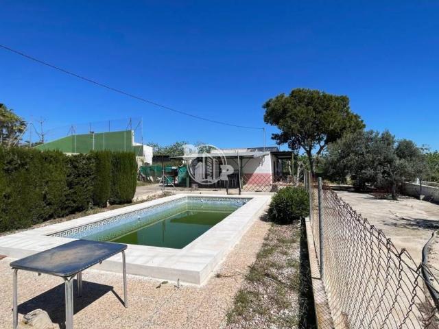 Casa rustica en venta en Crevillent