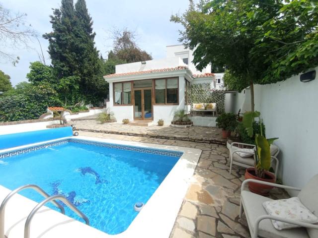 Casa rustica en venta en Urbanización El Hacho La Duquesa Golf