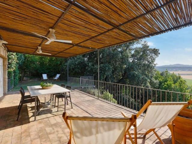 Casa rústica en venta La Bisbal d'Empordà