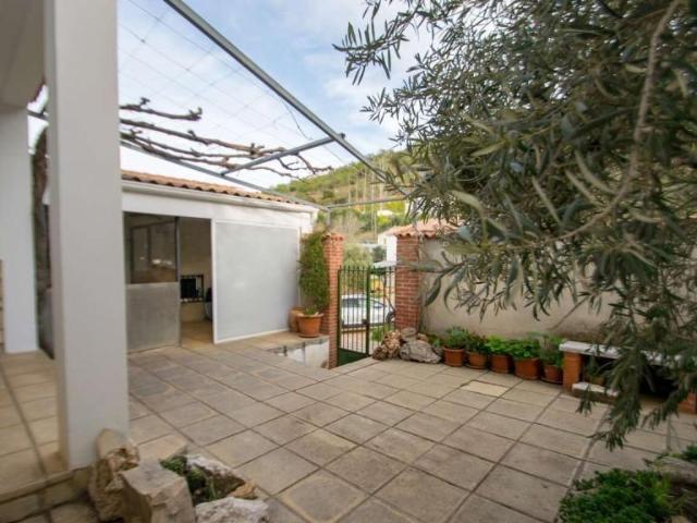 Casa rústica en venta Montefrío