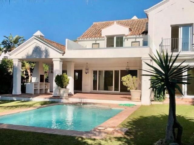 Casa rústica en venta Marbella