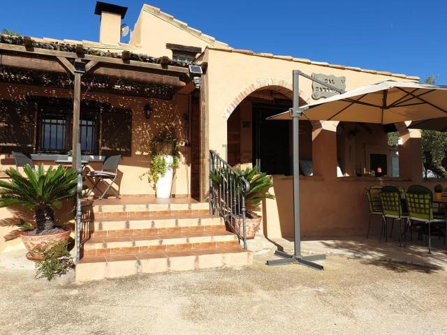 Casa rústica, El Perello