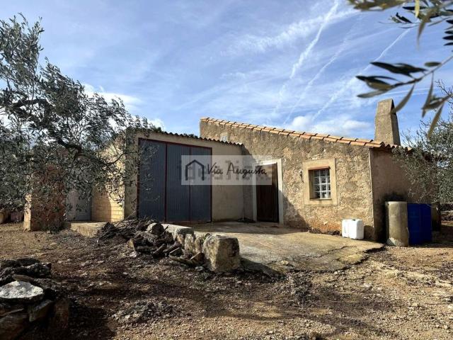 Casa rústica, El Perello