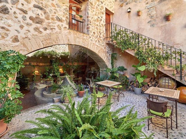 Casa rústica, Estellencs