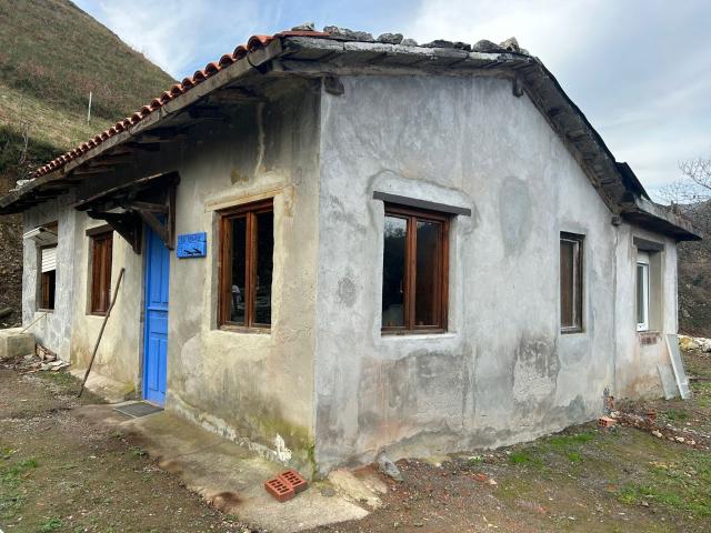 CASA RUSTICA ESTILO CABAÑA JUNTO EL RIO SELLA
