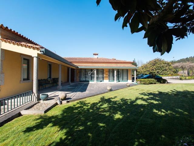Casa rústica, Escudeiros e Penso Santo Estêvão e São Vicente